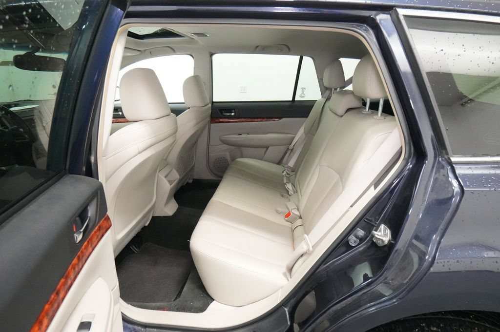 Used 2012 Subaru Outback 2.5i Limited w/ Moonroof Pkg AWD/4WD image 19
