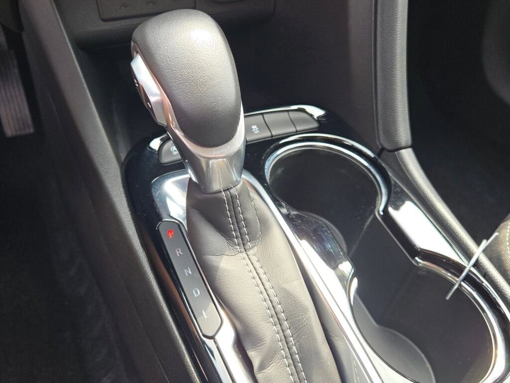 Used 2023 Buick Encore GX Select w/ Sport Touring Package image 29