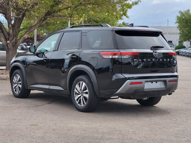 Certified 2026 Nissan Pathfinder SL FWD image 3