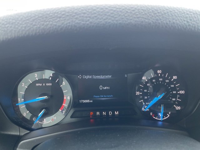 Used 2015 Ford Expedition XLT image 22