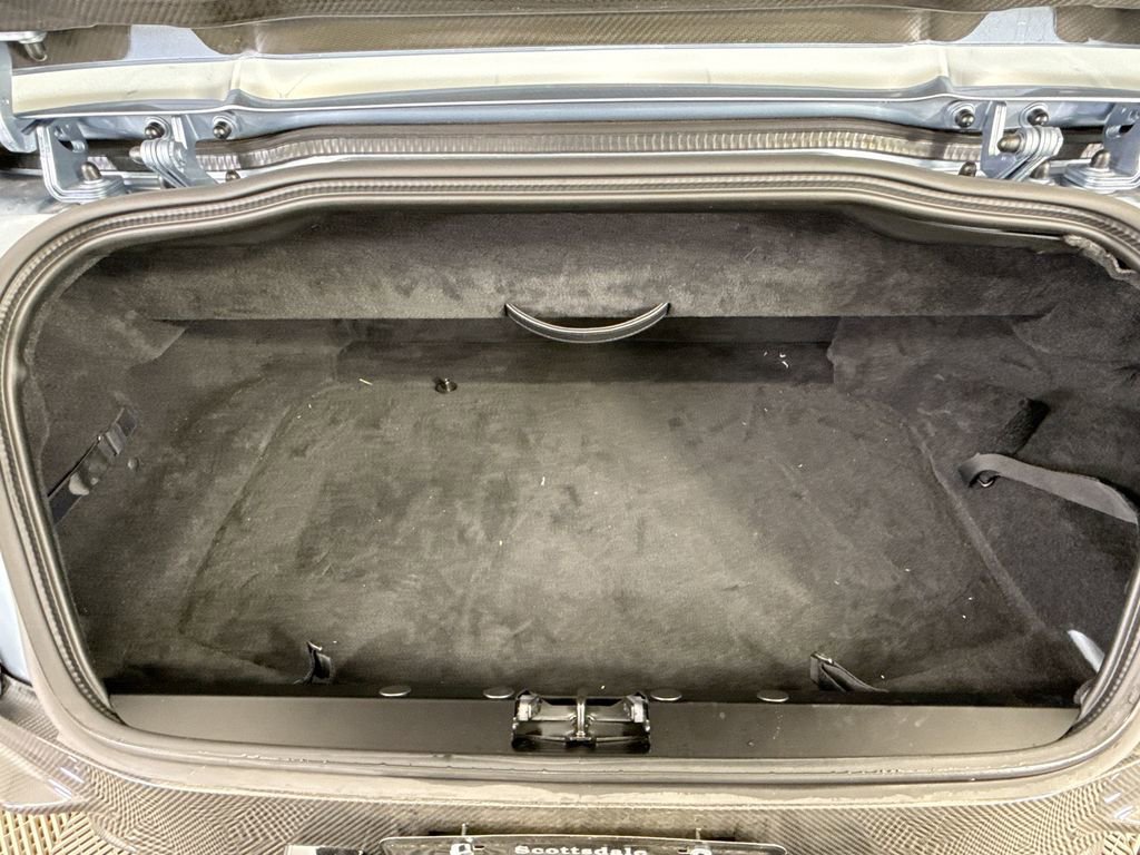 Used 2021 Aston Martin DBS Superleggera Volante image 32