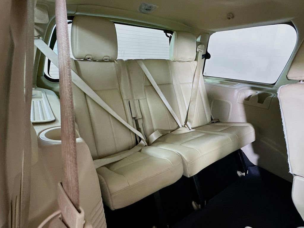 Used 2017 Ford Expedition Limited w/ Equipment Group 301A RWD image 13