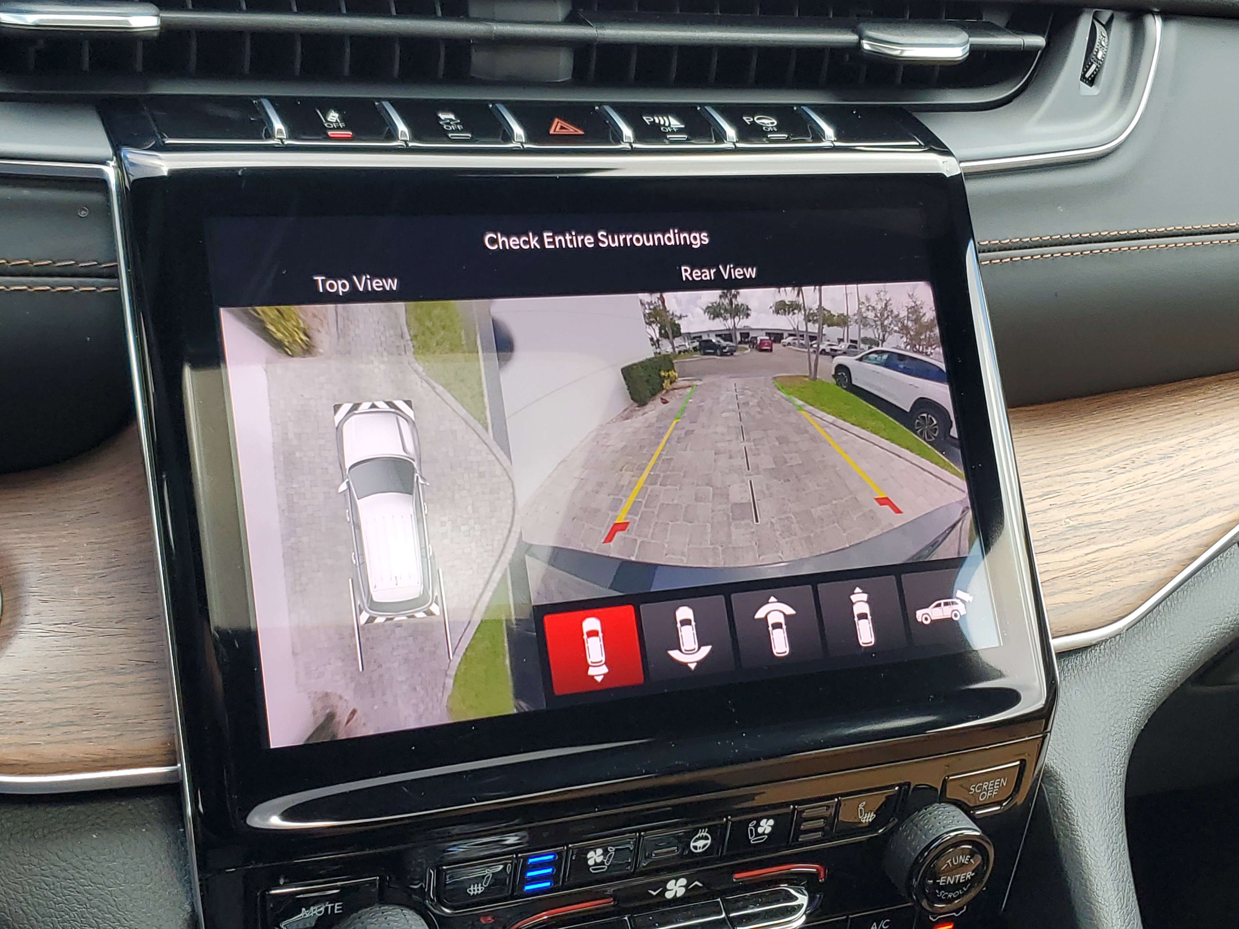 Used 2022 Jeep Grand Cherokee L Summit w/ Advanced Protech Group IV image 29