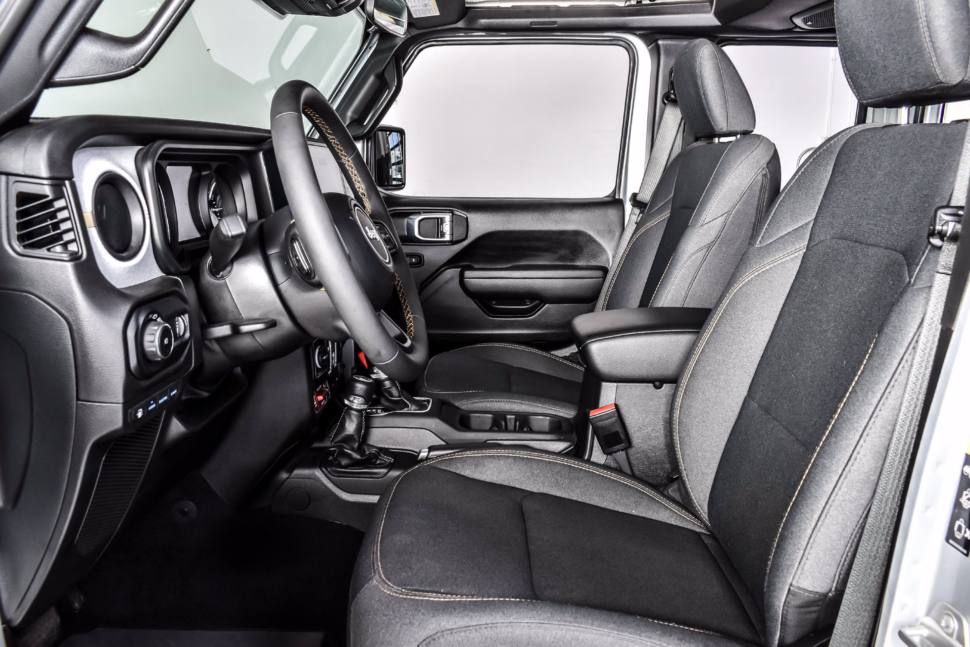 Used 2024 Jeep Wrangler Unlimited AWD/4WD image 12