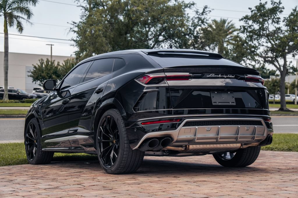 Used 2021 Lamborghini Urus AWD/4WD image 4