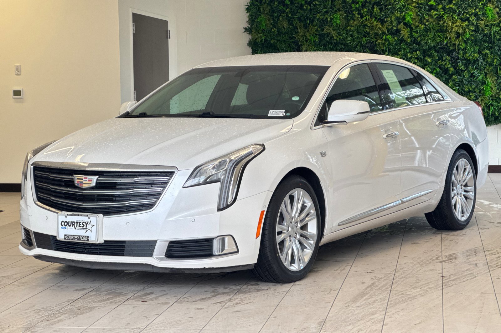 Used 2019 Cadillac XTS Luxury image 8