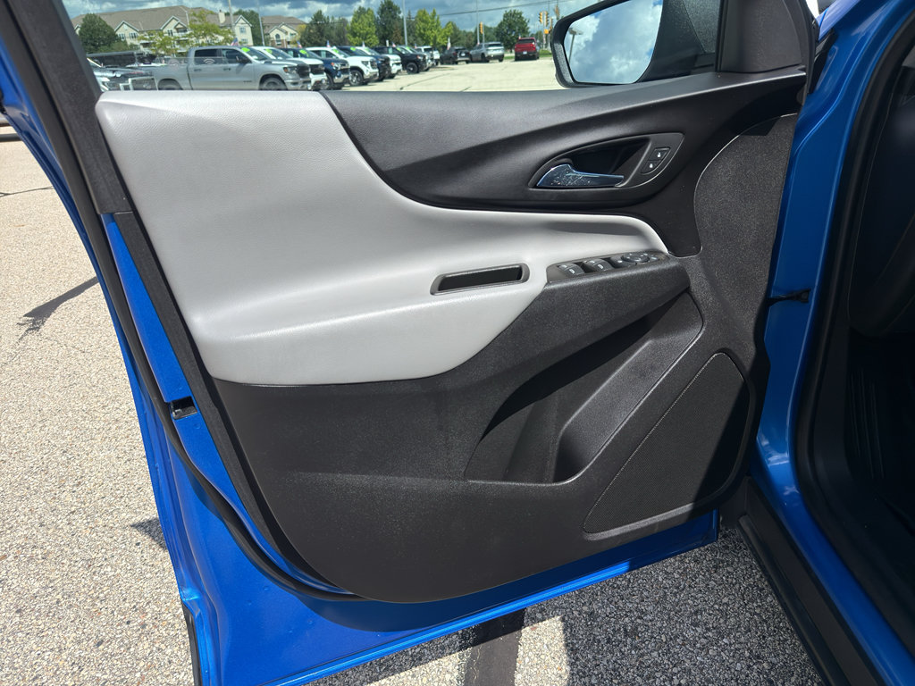 Used 2024 Chevrolet Equinox LS FWD image 9
