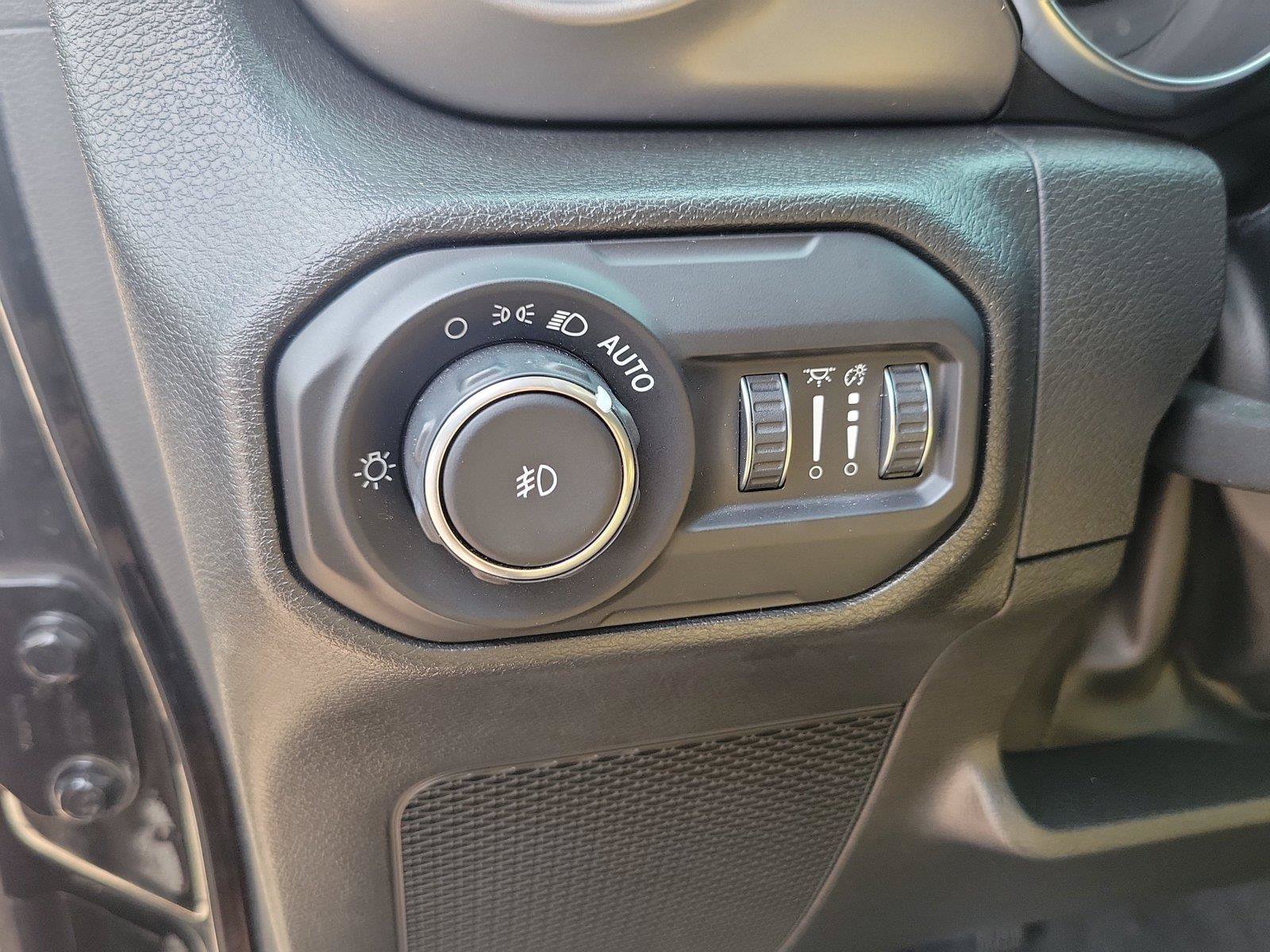 Used 2022 Jeep Wrangler Unlimited Sport AWD/4WD image 19