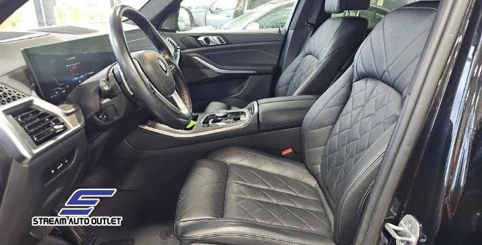 Used 2024 BMW X5 xDrive40i w/ Premium Package image 12