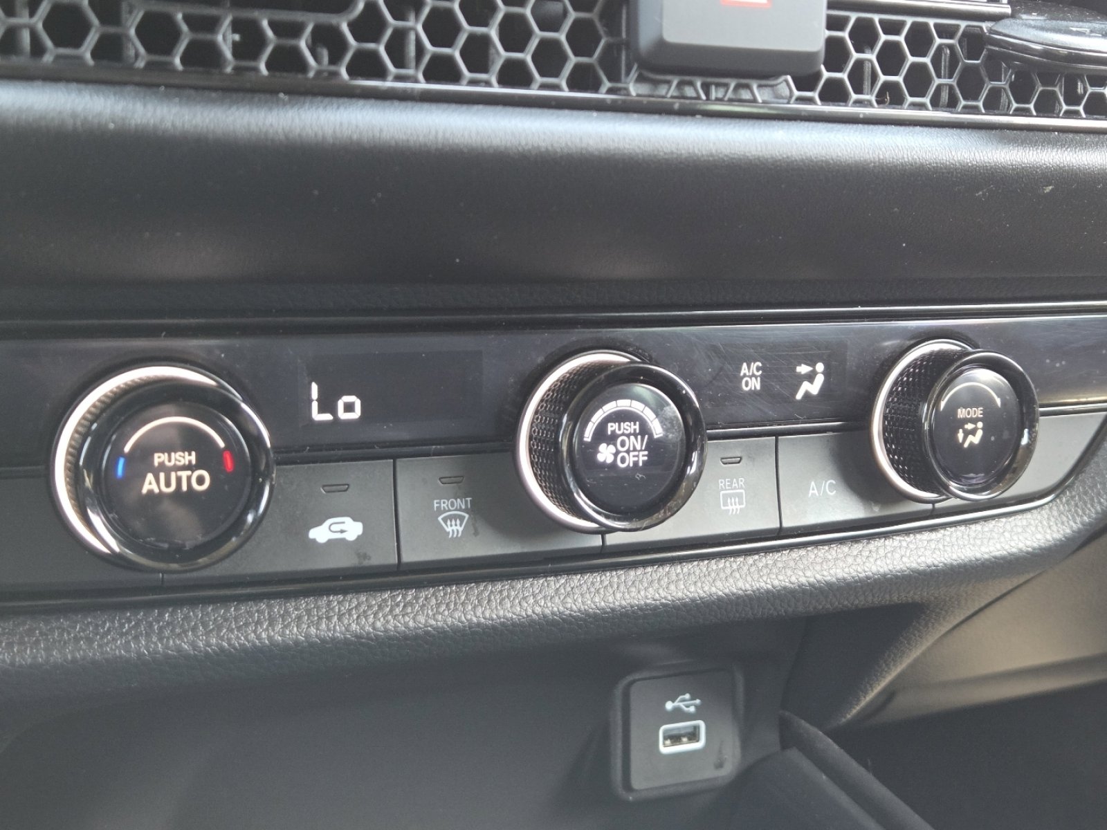 Used 2024 Honda HR-V LX image 30