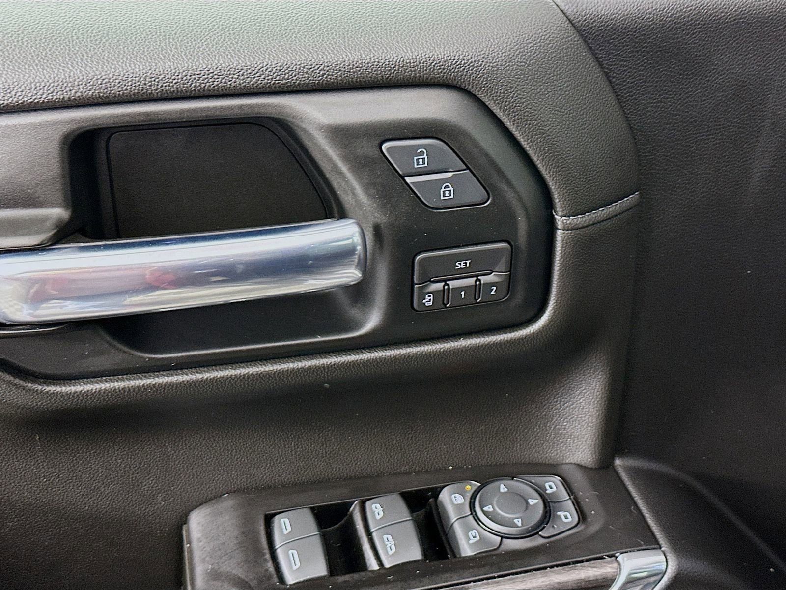 Used 2019 Chevrolet Silverado 1500 LTZ image 19