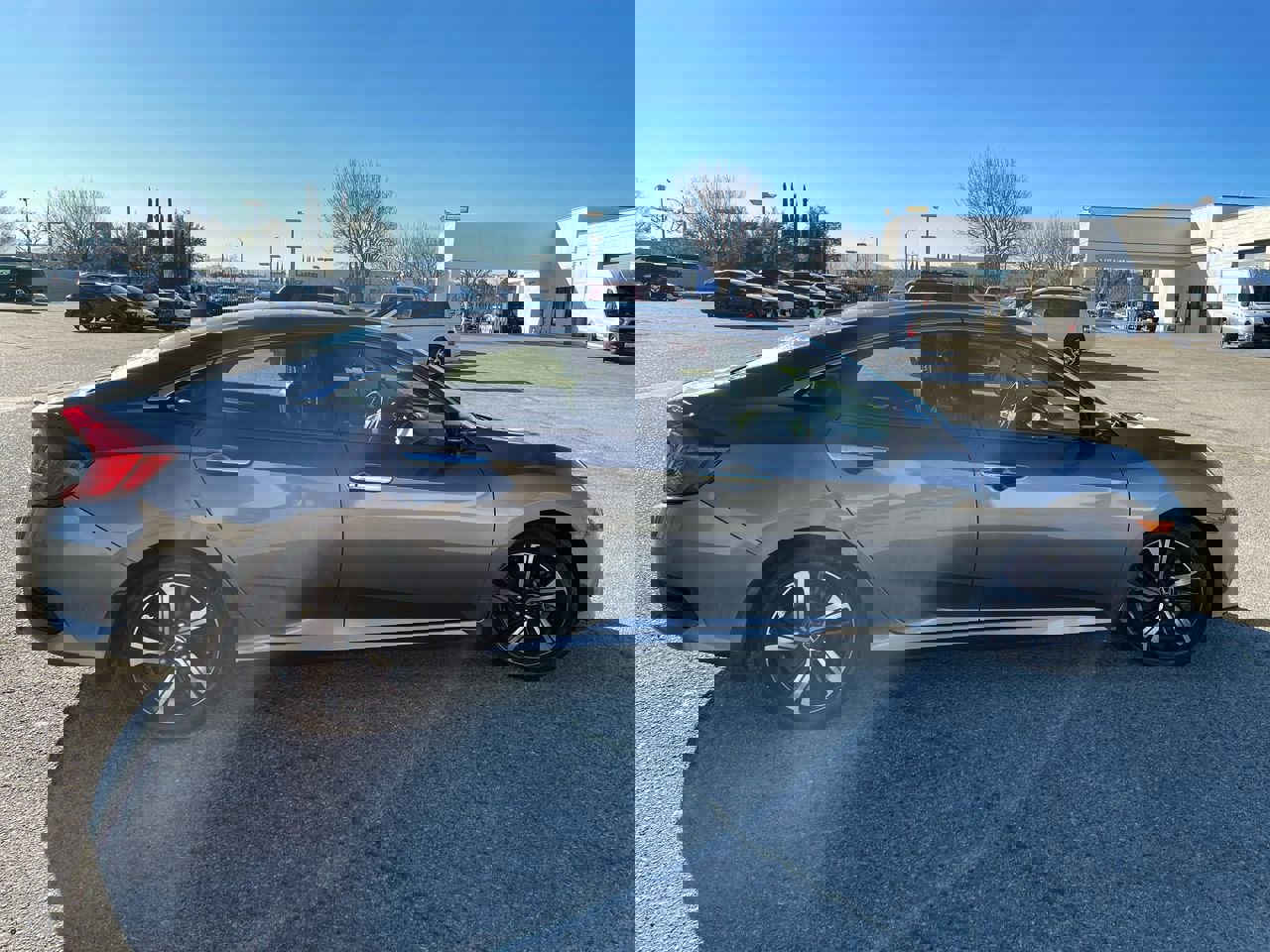 Used 2018 Honda Civic Touring image 8