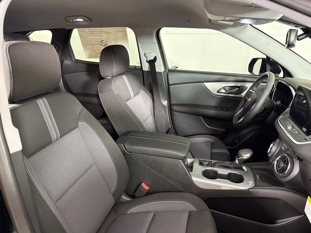 New 2026 Chevrolet Blazer LT w/ Convenience Package FWD image 21