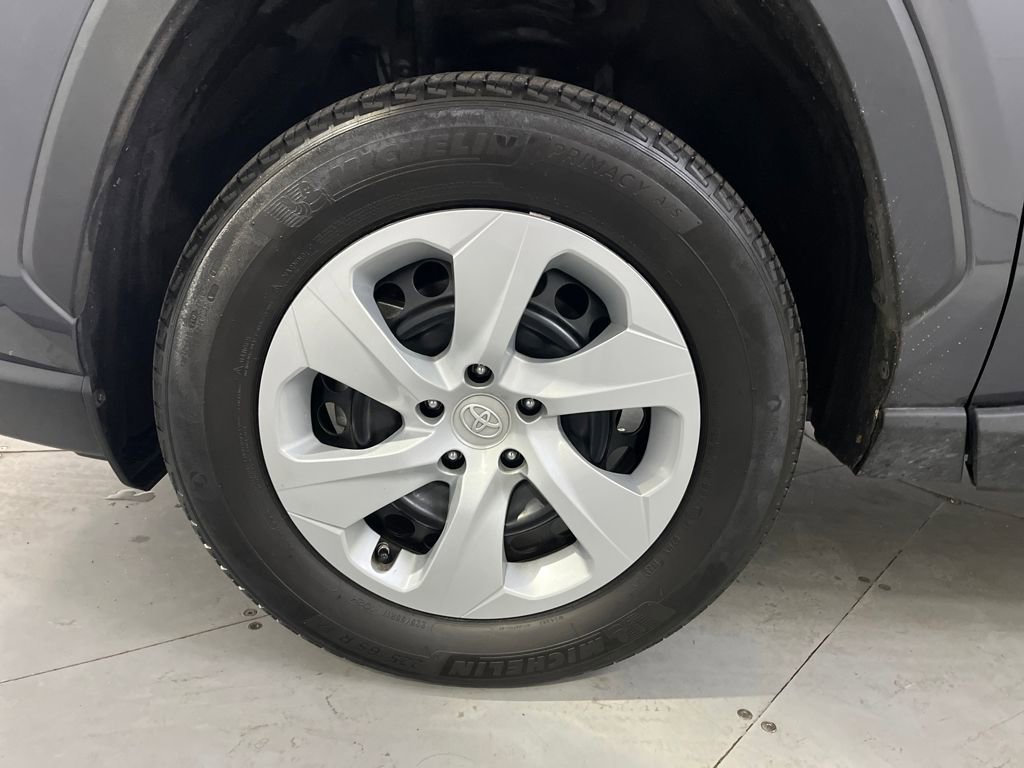 Used 2023 Toyota RAV4 LE image 15