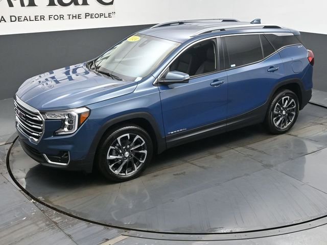Used 2024 GMC Terrain SLT w/ Infotainment Package II image 43