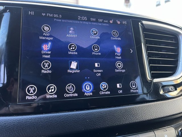 Used 2017 Chrysler Pacifica Touring-L image 25