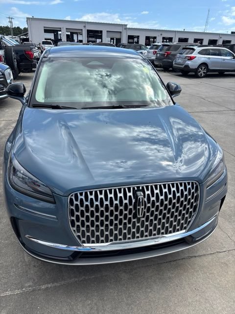 Used 2023 Lincoln Corsair FWD image 2