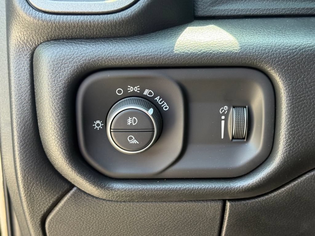 New 2026 RAM 3500 Tradesman AWD/4WD image 23