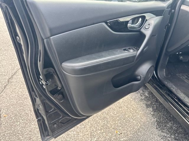 Used 2018 Nissan Rogue Sport SV w/ SV All-Weather Package image 10