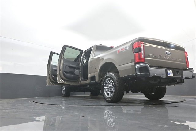 New 2026 Ford F250 Lariat w/ FX4 Off-Road Package image 43