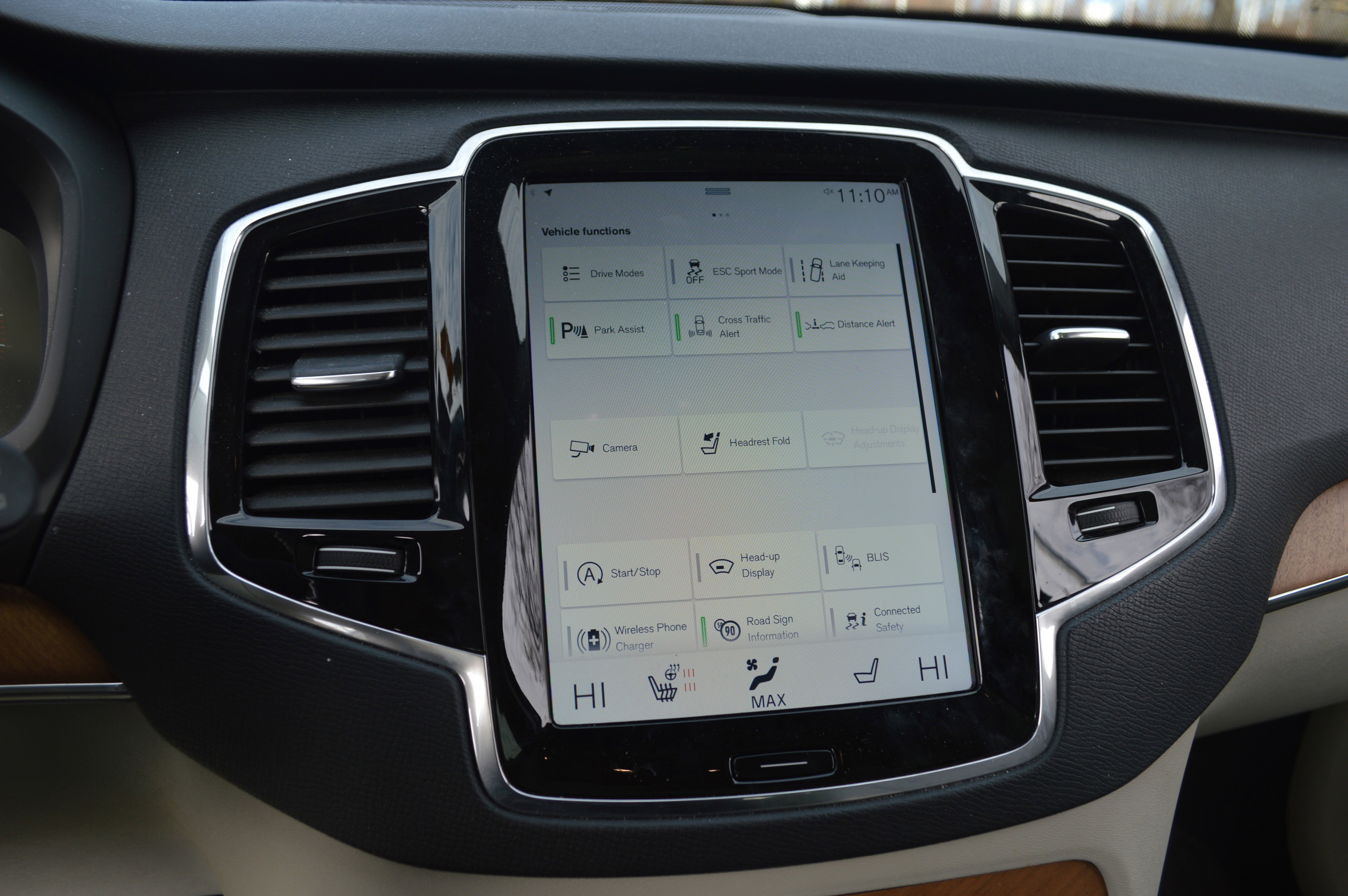 Used 2022 Volvo XC90 T6 Momentum w/ Advanced Package image 23