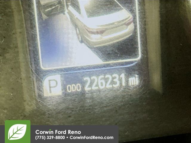 Used 2015 Toyota Camry SE image 12