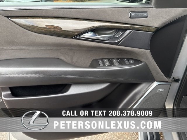 Used 2018 Cadillac Escalade Platinum image 27