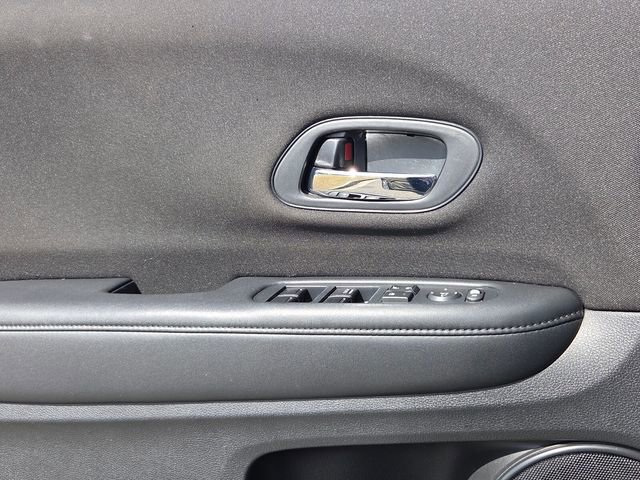 Used 2017 Honda HR-V LX image 27