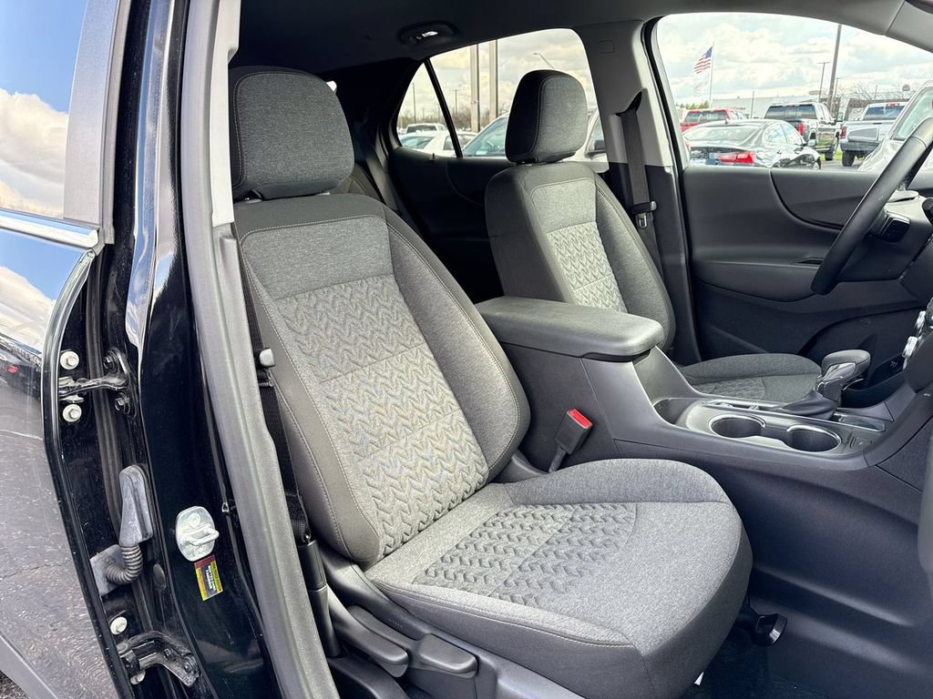 Used 2024 Chevrolet Equinox LT w/ LPO, Floor Liner Package FWD image 25