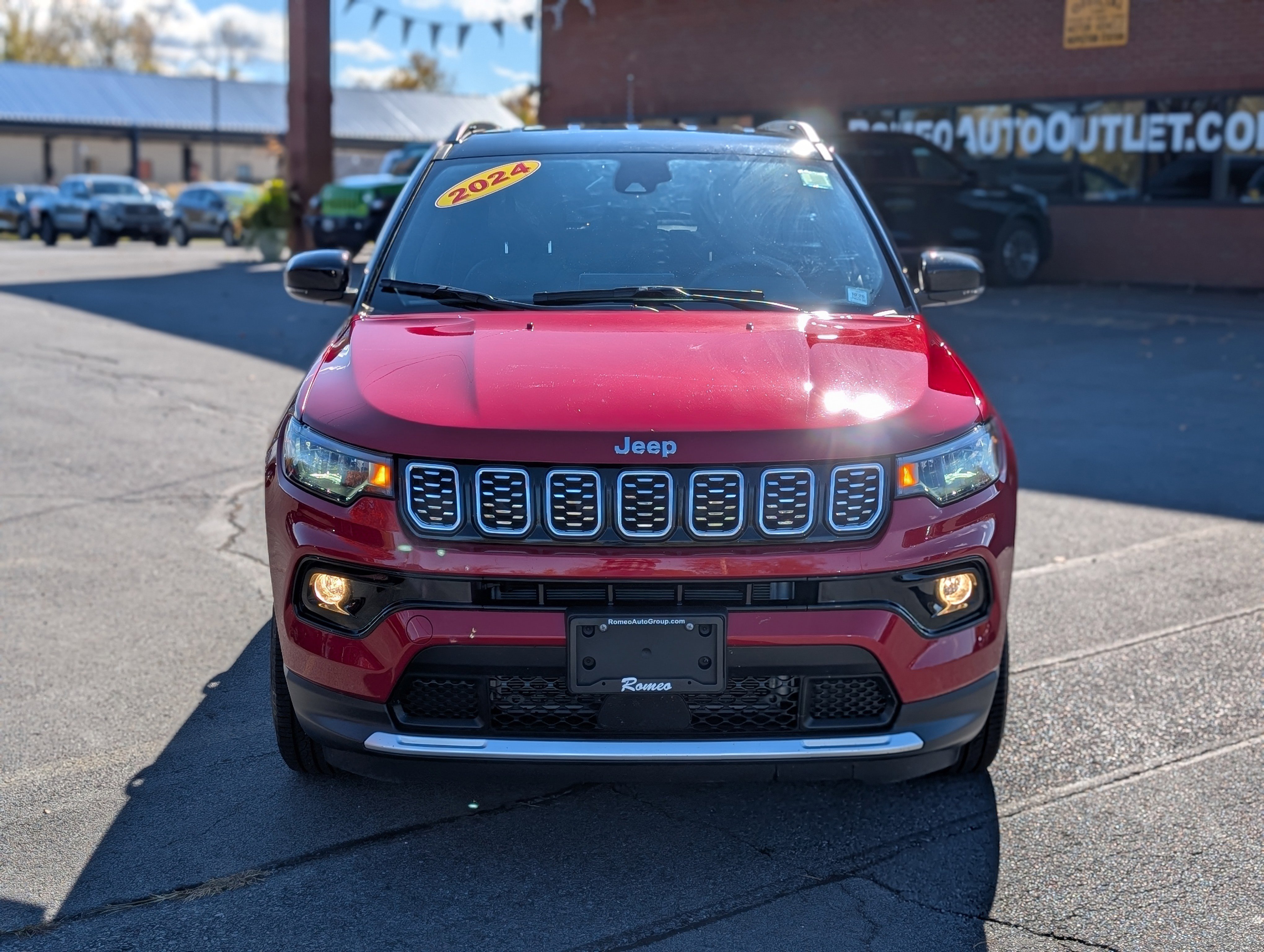 Used 2024 Jeep Compass Limited image 14