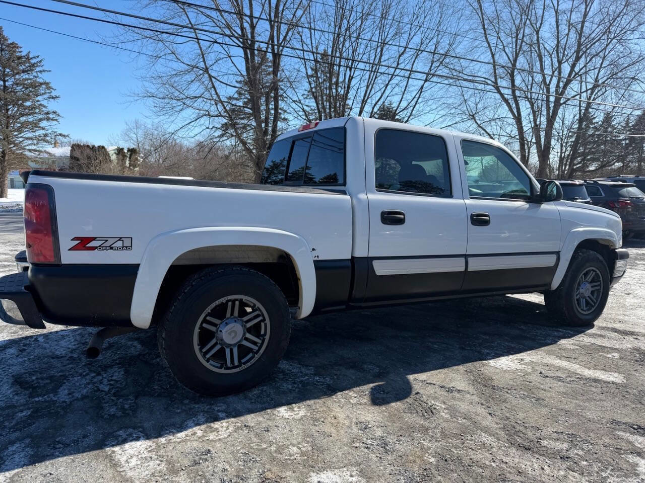 Used 2005 Chevrolet Silverado 1500 Z71 4dr Crew Cab 4WD SB w/ Safe And Sound Package image 4