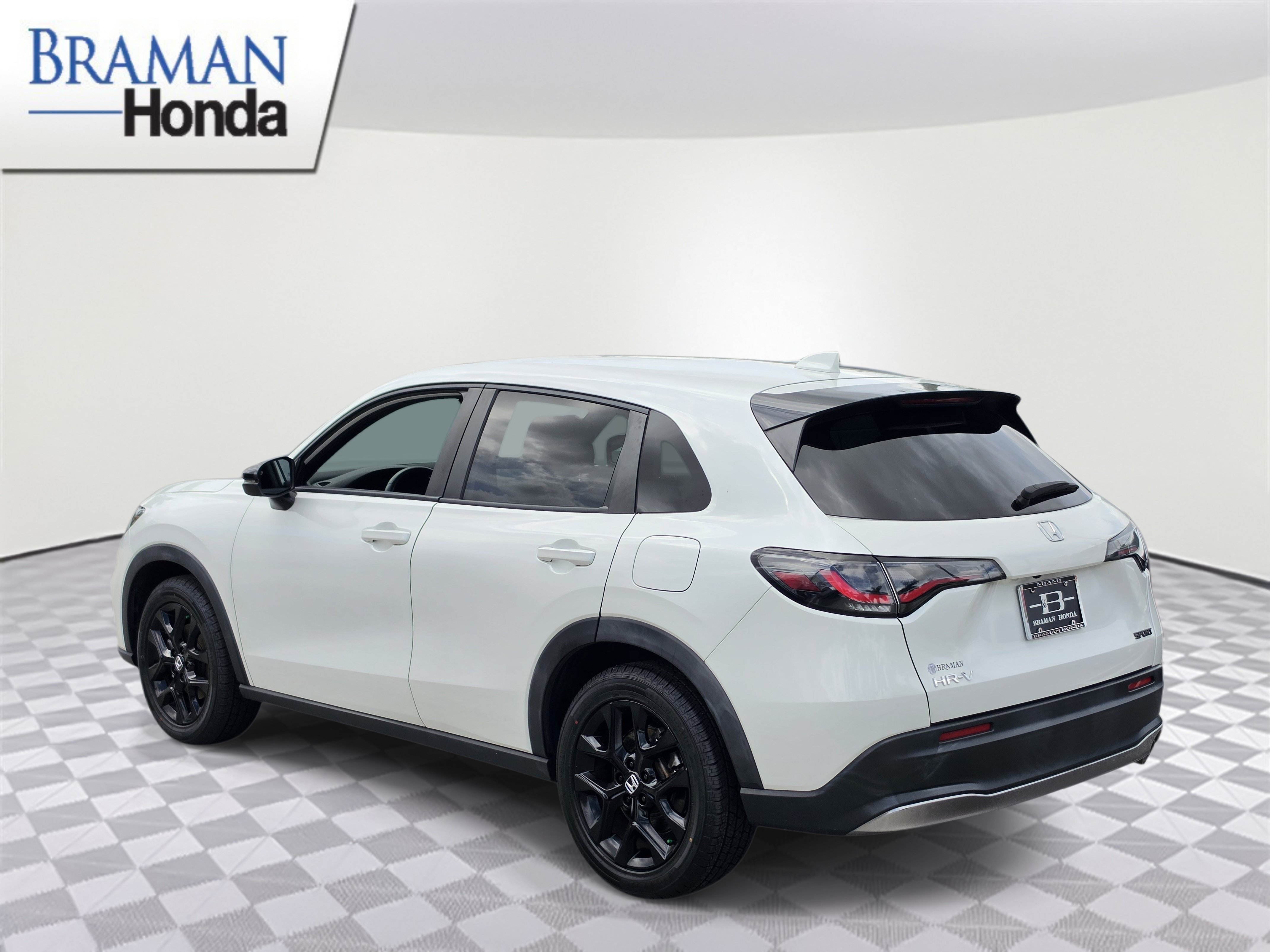 Certified 2024 Honda HR-V Sport image 3