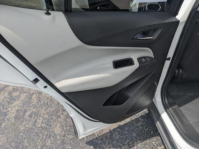Used 2018 Chevrolet Equinox LS AWD/4WD image 11