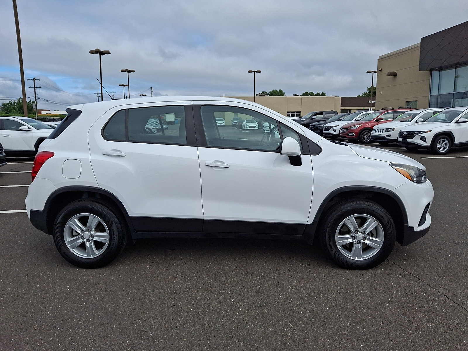 Used 2018 Chevrolet Trax LS AWD/4WD image 7