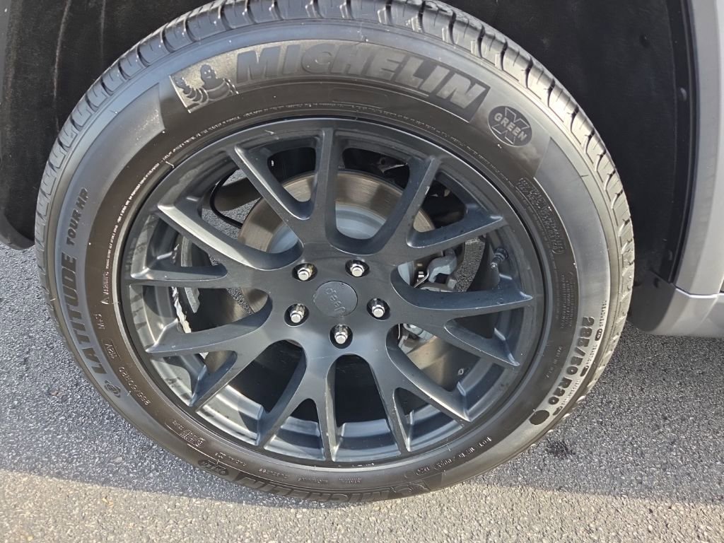 Used 2019 Jeep Grand Cherokee Altitude image 18