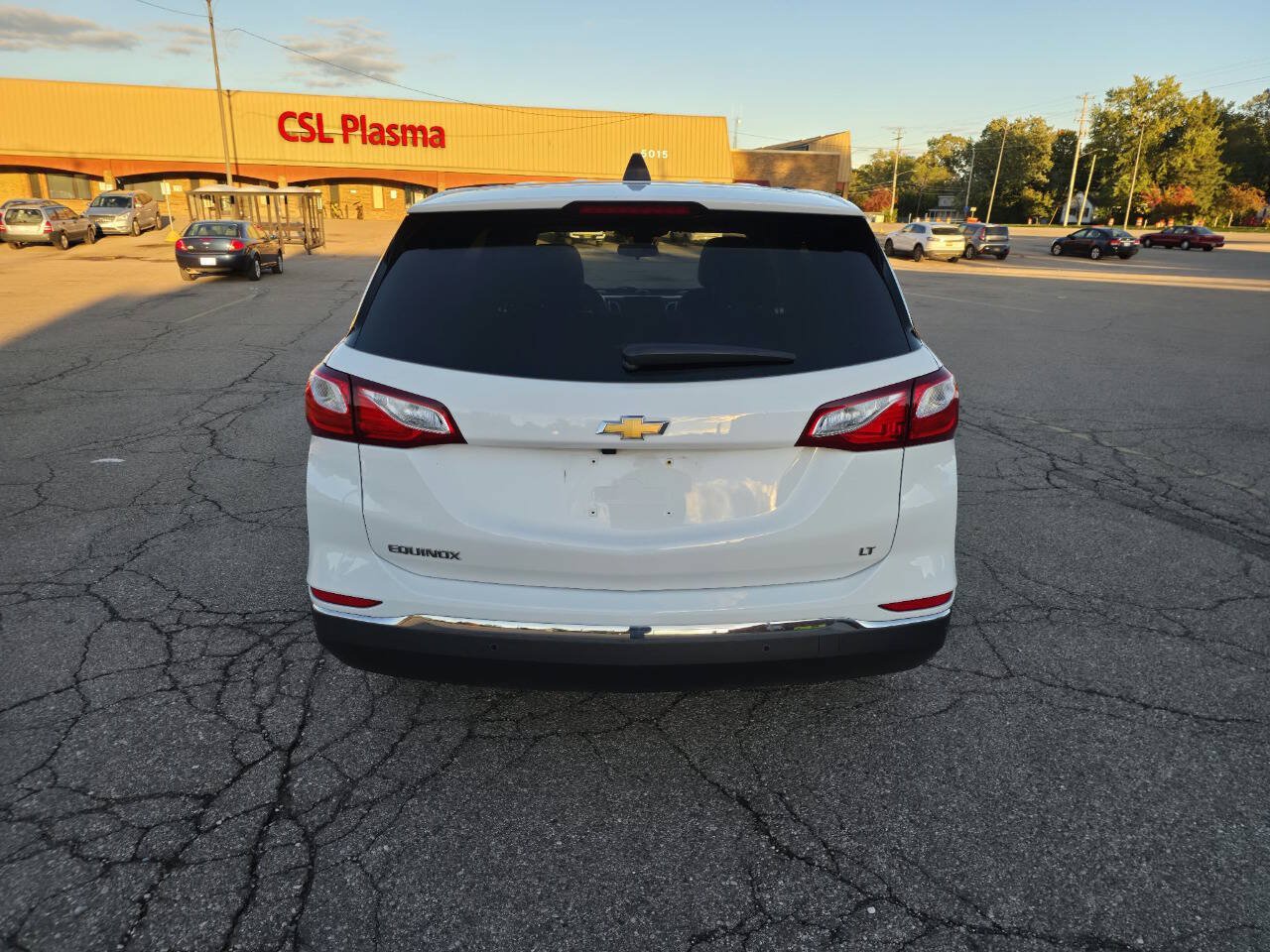 Used 2019 Chevrolet Equinox LT w/ Driver Convenience Package FWD image 5