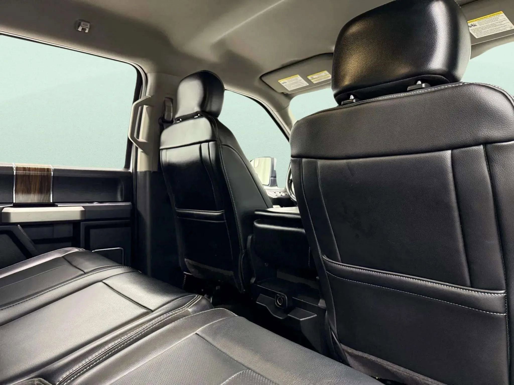 Used 2019 Ford F150 Lariat image 28