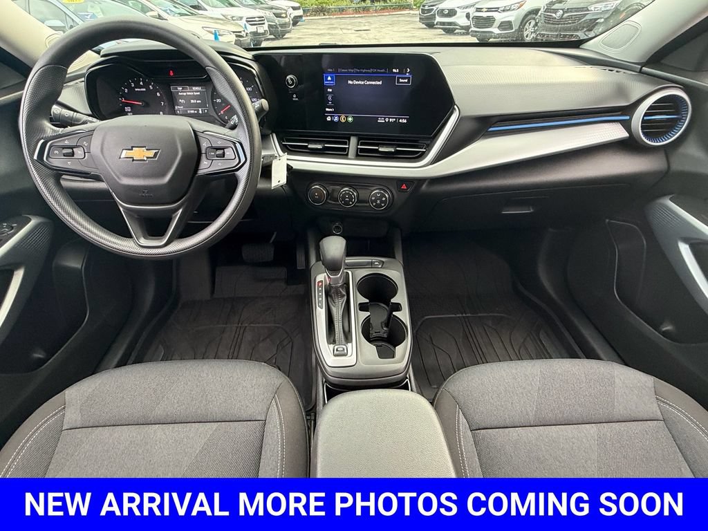 Used 2024 Chevrolet Trax LS FWD image 12