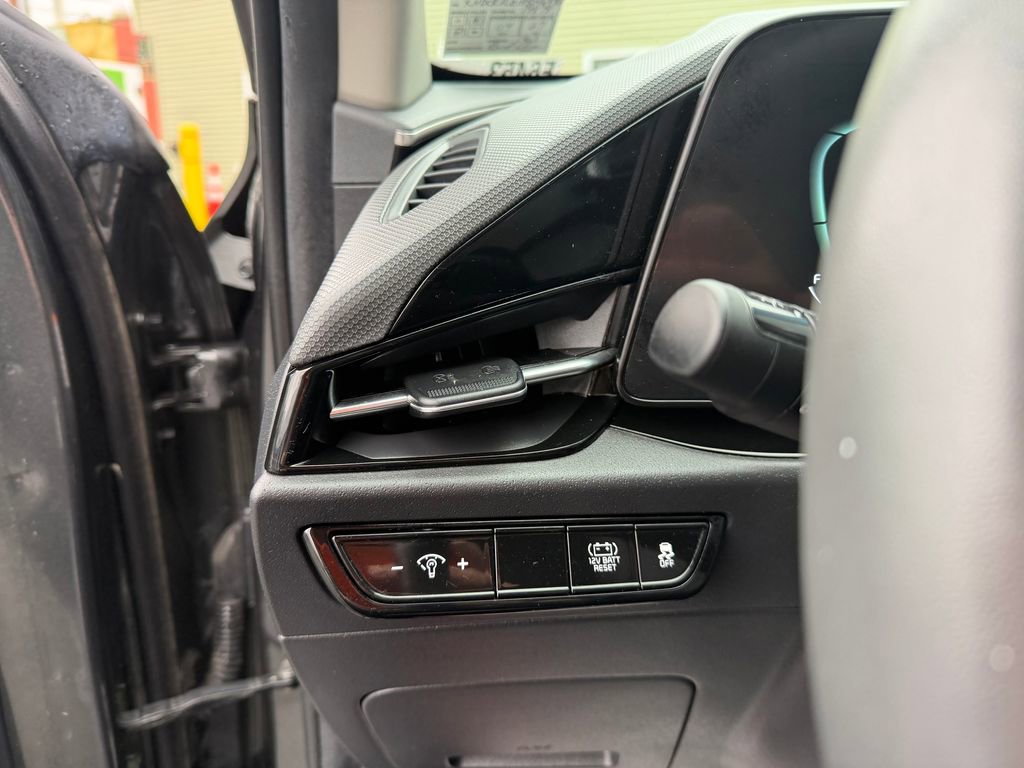 Used 2023 Kia Niro EX Touring FWD image 14