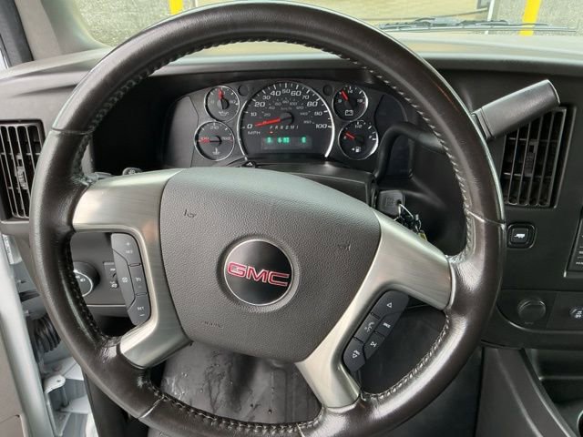 Used 2017 GMC Savana 3500 RWD image 14