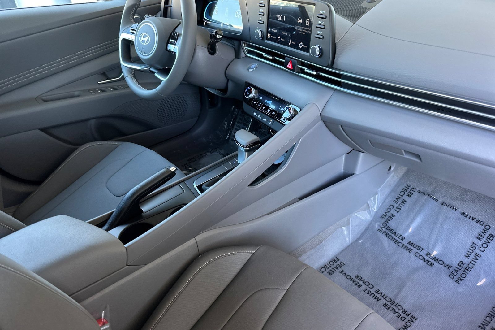 New 2026 Hyundai Elantra SEL Sport FWD image 14