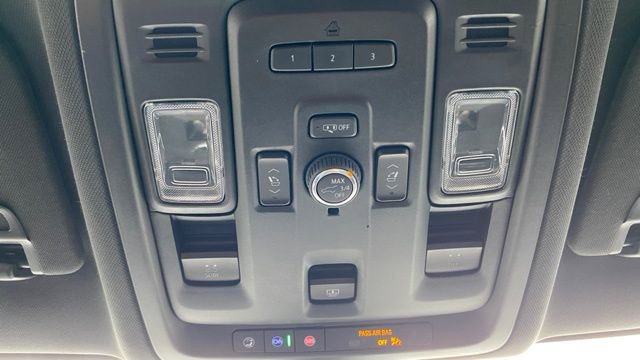 Used 2022 Chevrolet Tahoe Premier w/ Premium Package image 36