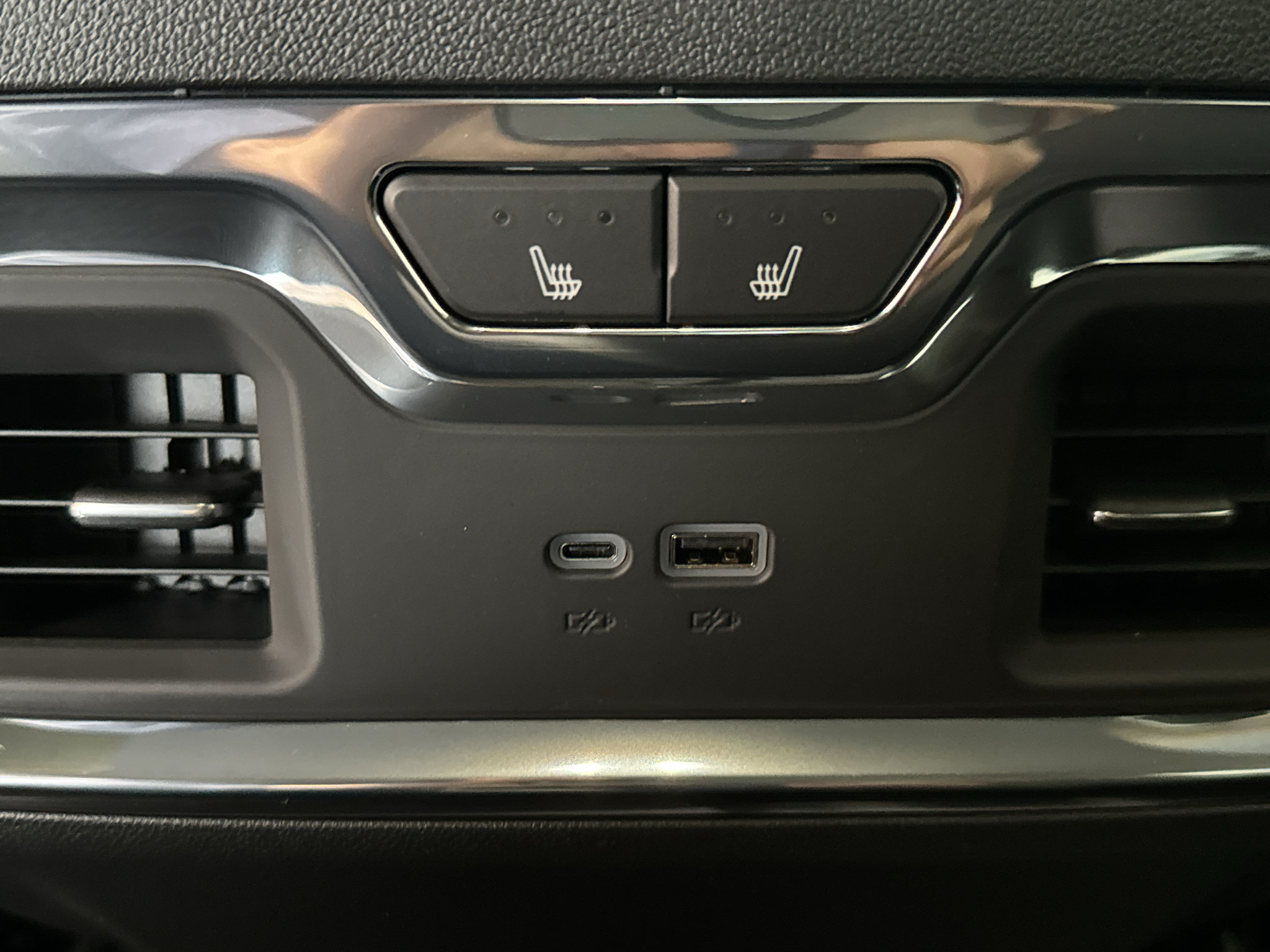New 2026 GMC Sierra 1500 Denali w/ Technology Package AWD/4WD image 15