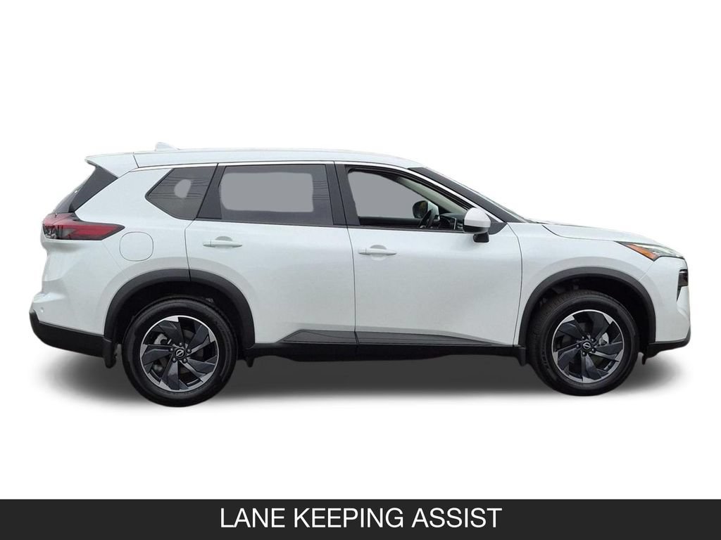 Certified 2026 Nissan Rogue SV FWD image 6