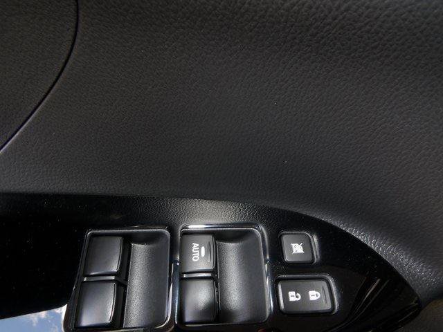 New 2024 Mitsubishi Eclipse Cross LE image 17