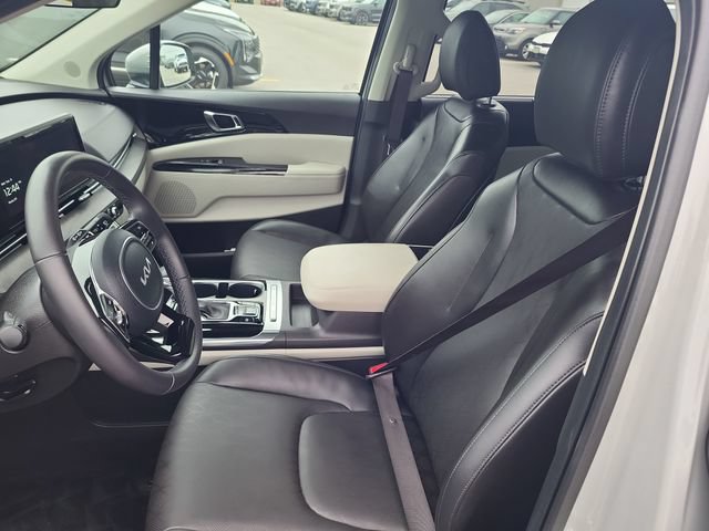 Certified 2024 Kia Carnival EX FWD image 12