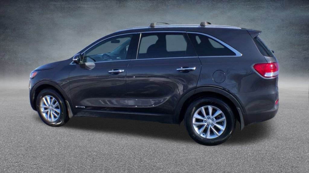 Used 2018 Kia Sorento LX image 16