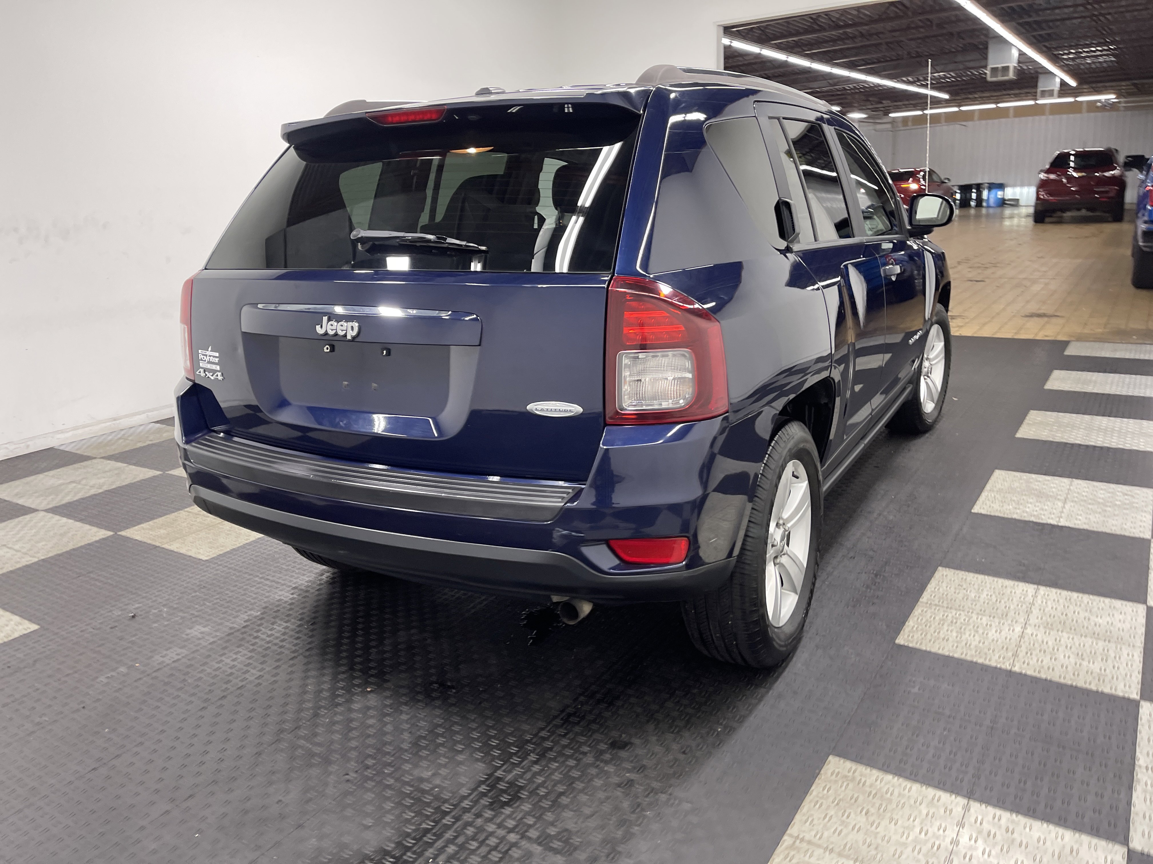 Used 2015 Jeep Compass Latitude image 5