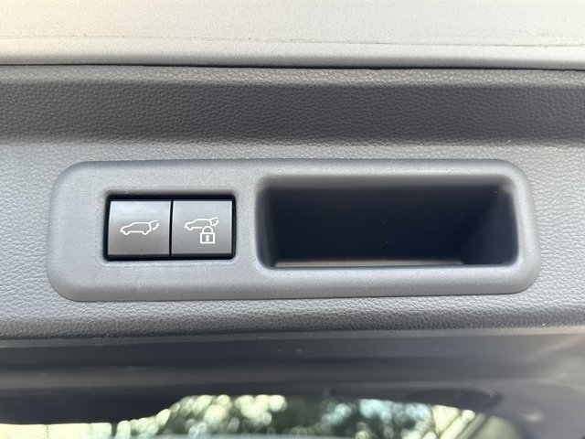 Used 2023 Toyota Sequoia Limited image 9