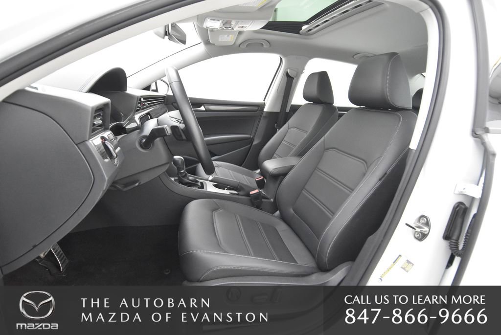 Used 2020 Volkswagen Passat 2.0T R-Line image 23